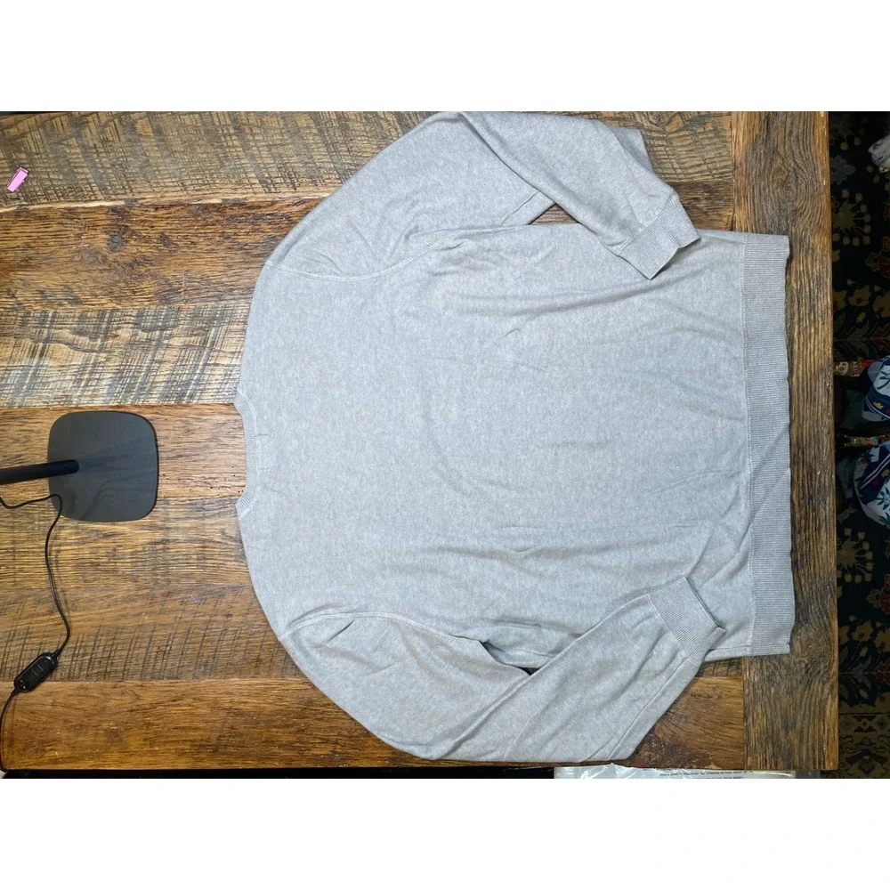 Eddie Bauer Mens Crewneck Sweater Light Gray Long Sleeve Pullover Size Medium‎